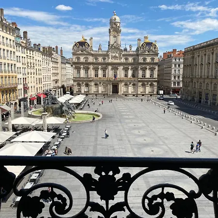 Apartment Vue Place Des Terreaux-4 Voyageurs